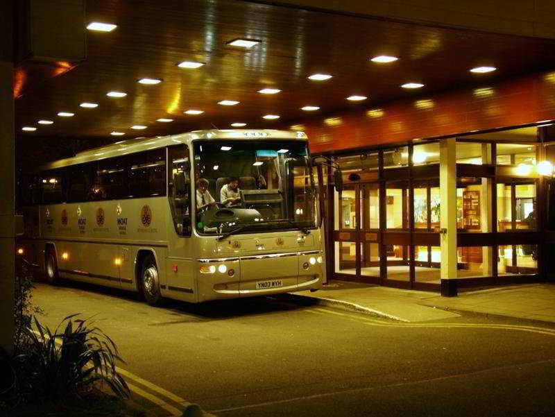 Mercure London Gatwick Airport Horley Exterior foto